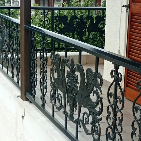 Ioanna's Traditional Apartment *