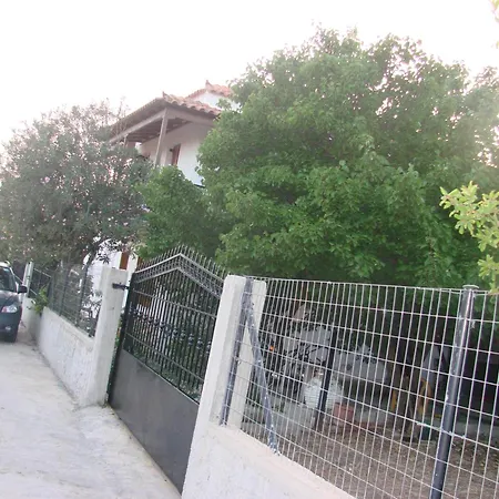 Ioanna's Traditional Apartment