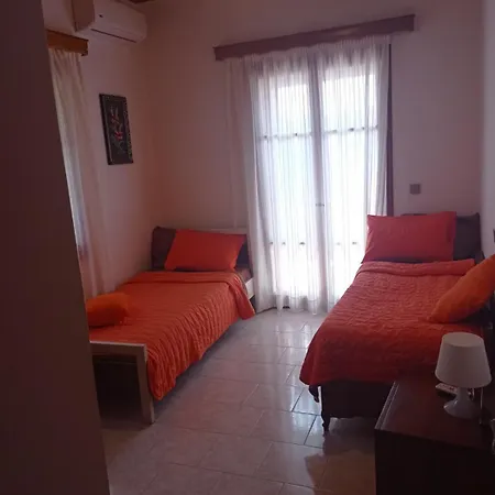 Ioanna's Traditional Apartment